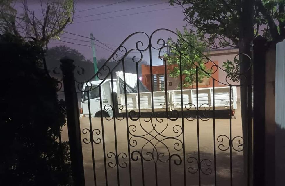 Estado de emergencia en La Para tras el fuerte temporal: familias evacuadas y calles anegadas