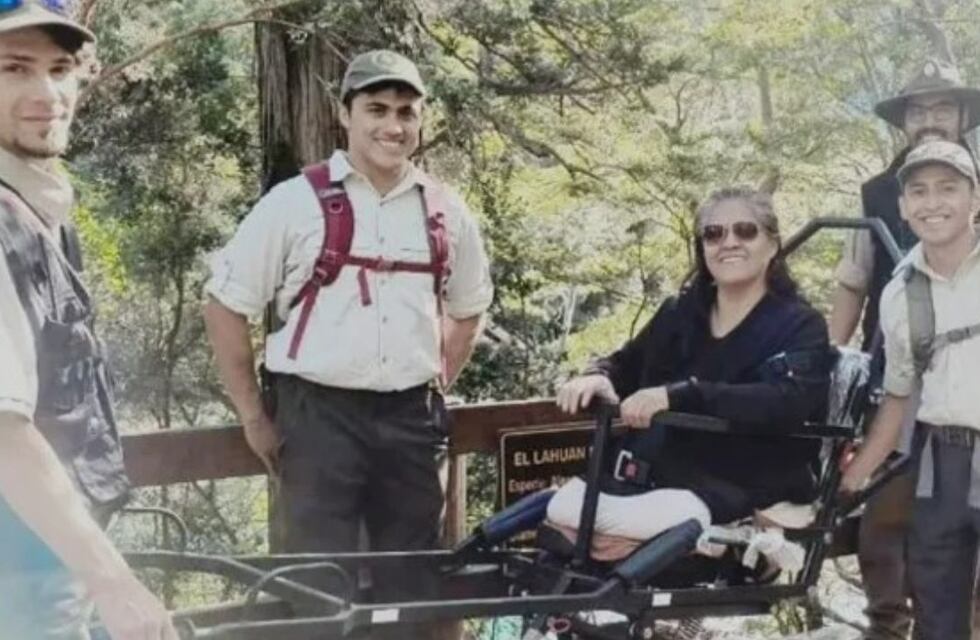 “Viví una experiencia única”: a una mujer de Chubut le faltan las dos piernas y pudo hacer trekking