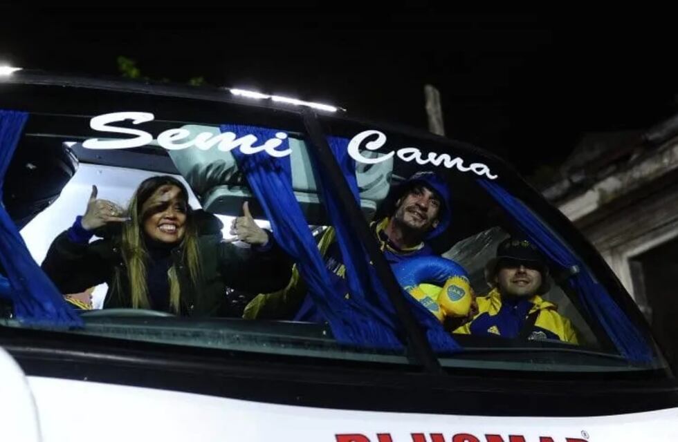 Caravana rumbo a Brasil: más de 6000 hinchas de Boca  partieron en 85 micros por el sueño de la séptima
