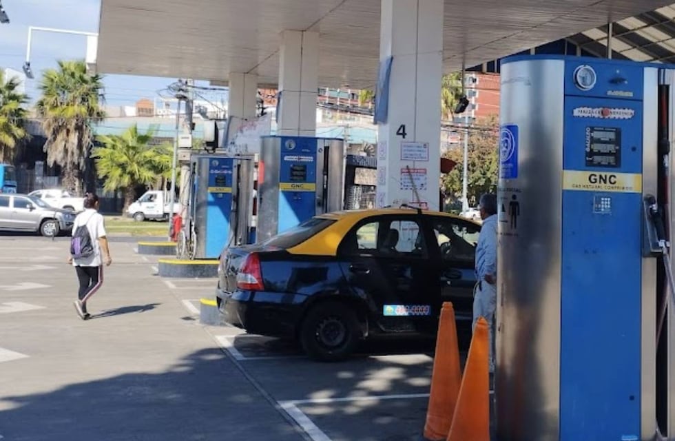 Balacera en Rosario: delincuentes atacan una estación de servicio de la zona sur