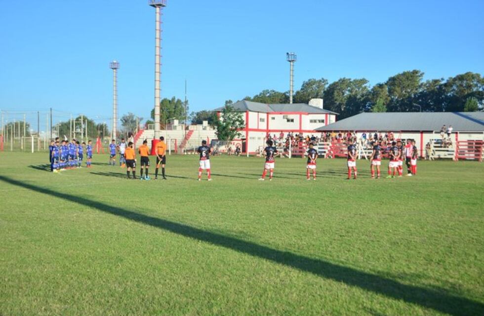 Dolor en Villa María por la muerte de un futbolista al sufrir un golpe en un partido