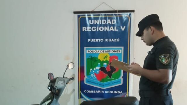 Tras operativo policial, recuperan una motocicleta en Puerto Iguazú.