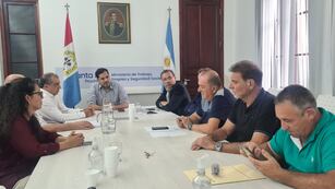 El ministro Roald Báscolo recibió al Secretario General de SEOM, Darío Cocco; el Secretario General del STMR, Antonio Ratner; y el Secretario General de ASOEM, Juan Medina.