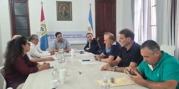 El ministro Roald Báscolo recibió al Secretario General de SEOM, Darío Cocco; el Secretario General del STMR, Antonio Ratner; y el Secretario General de ASOEM, Juan Medina.