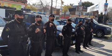 Aumentan el salario a la policía santafesina