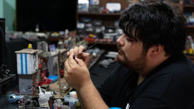 El artista del conurbano que convierte lo cotidiano en arte