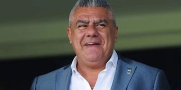 El presidente de AFA se fotografió con La Mona, Artime y Cavagliatto.