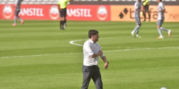 "Estamos todos fastidiados por el resultado", admitió el DT Albiazul. (Facundo Luque / La Voz).