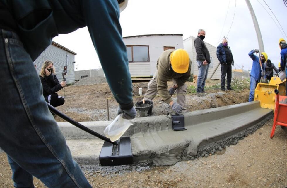Río Grande: inició la construcción de cordones en el B° UOM Circunvalación
