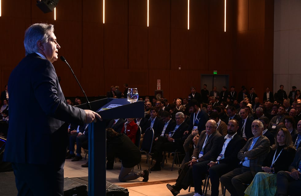Martín Llaryora, presente en Fiac: “Hay que defender la industria automotriz”