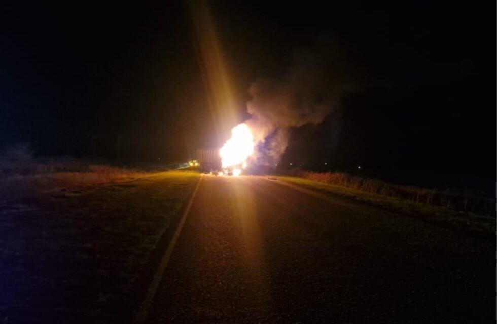 Conmoción en Córdoba: un hombre murió entre las llamas en un terrible choque