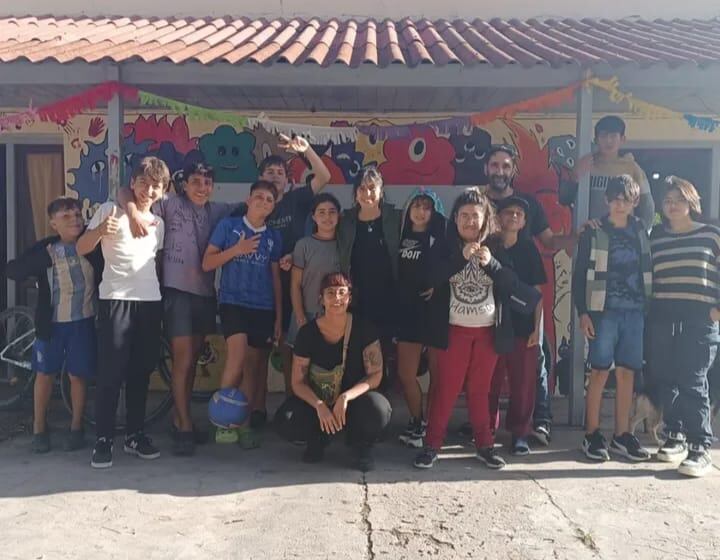 Jóvenes de Envión Reta, levantan su propia Sala de Cine