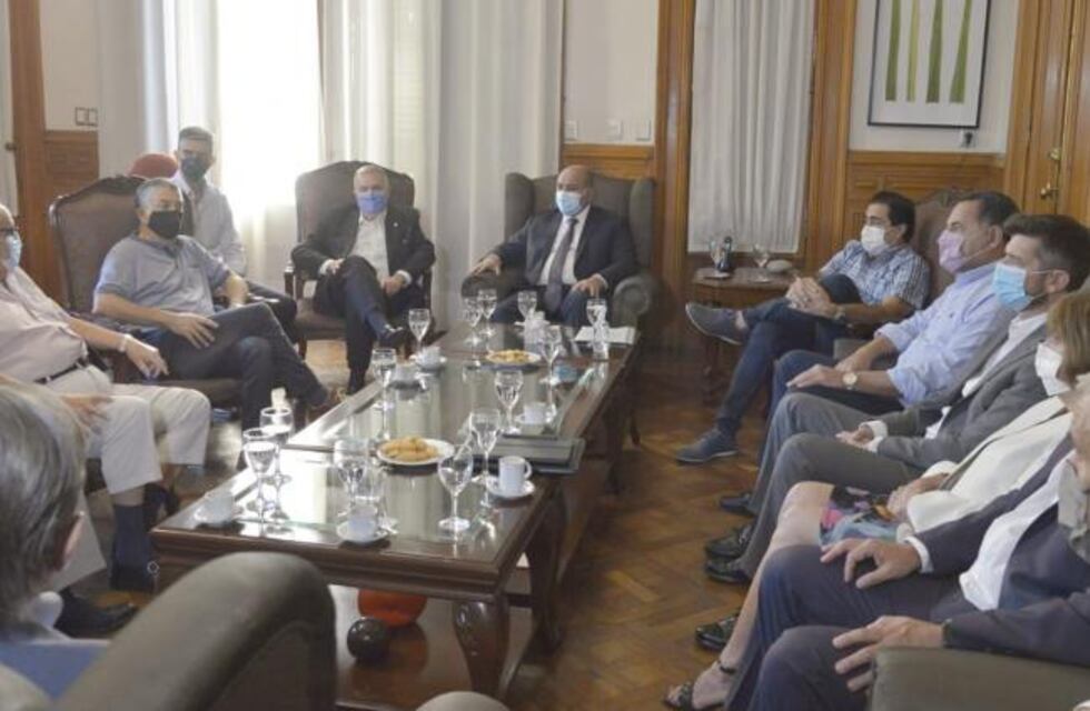 Osvaldo Jaldo recibió a Juan Manzur en Casa de Gobierno