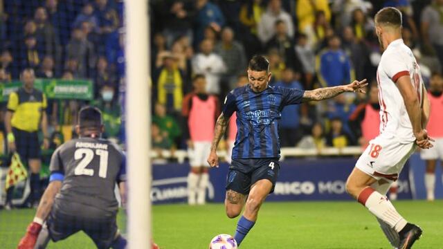 El ex Unión e Independiente entró en el segundo tiempo del partido con Estudiantes de La Plata.