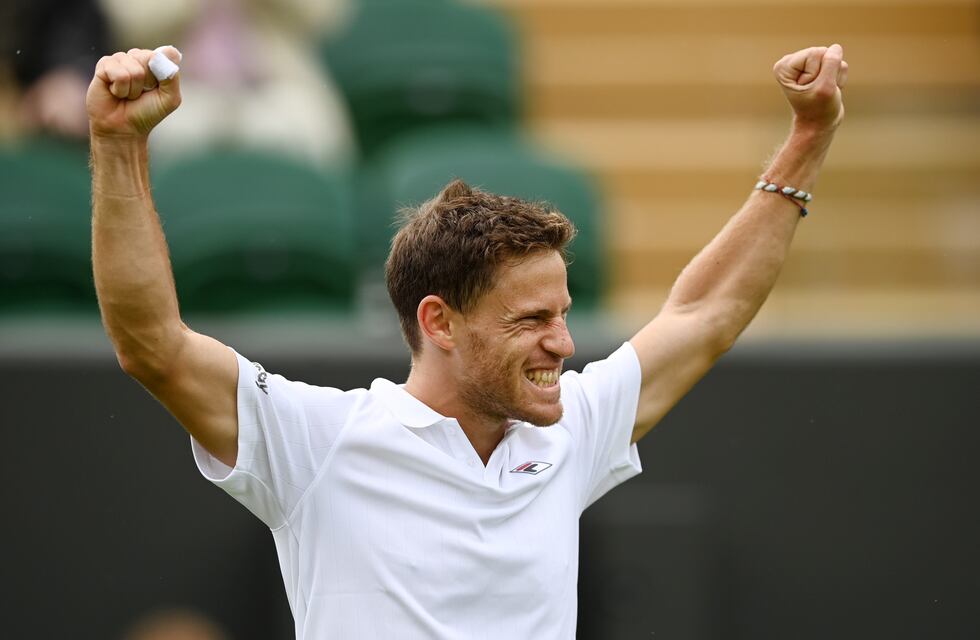 Wimbledon: Diego Schwartzman completó su partido ante Benoit Paire con una victoria contundente