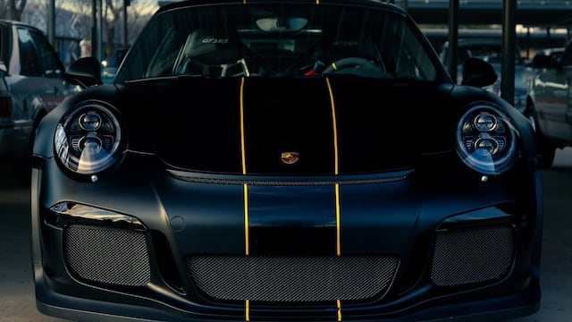 Algunos de los vehículos que participaron del evento solidario en Córdoba.