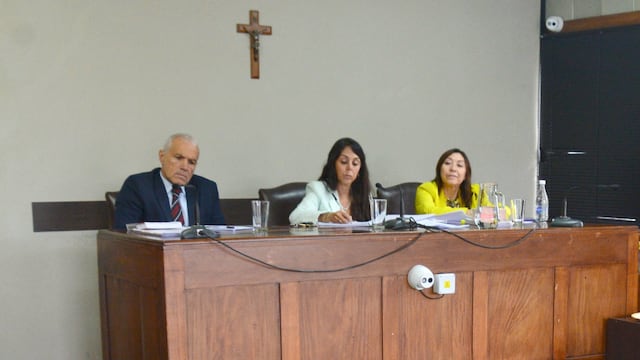 Los jueces Máximo Alejandro Gloss, Ana Carolina Pérez Rojas -presidenta de trámite- y Felicia Ester Barrios, integrantes del Tribunal de Juicio.