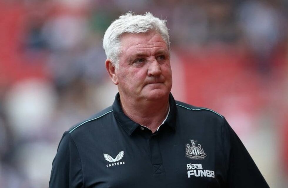 El primer cambio del nuevo Newcastle: echaron a Steve Bruce y buscan un DT portugués