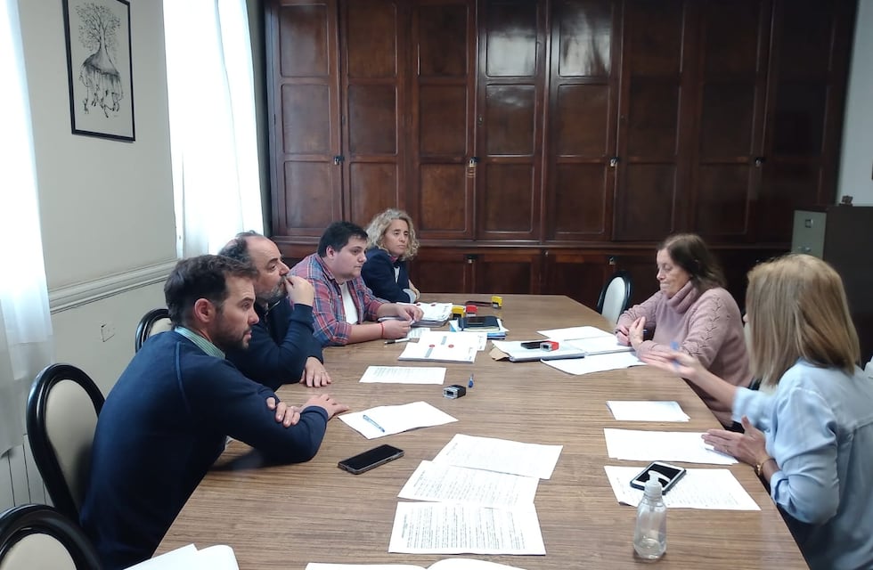 Comisión de Acción Social Tres Arroyos: tratan proyectos sobre Reta  y apuntaron contra el delegado, Lucas Oviedo