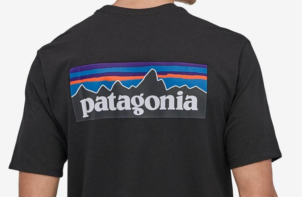 ¿Conviene comprar en Chile?: esto es lo que cuesta una remera Patagonia
