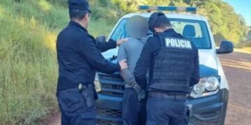 Dos individuos detenidos acusados de robo a mano armada en San Pedro.