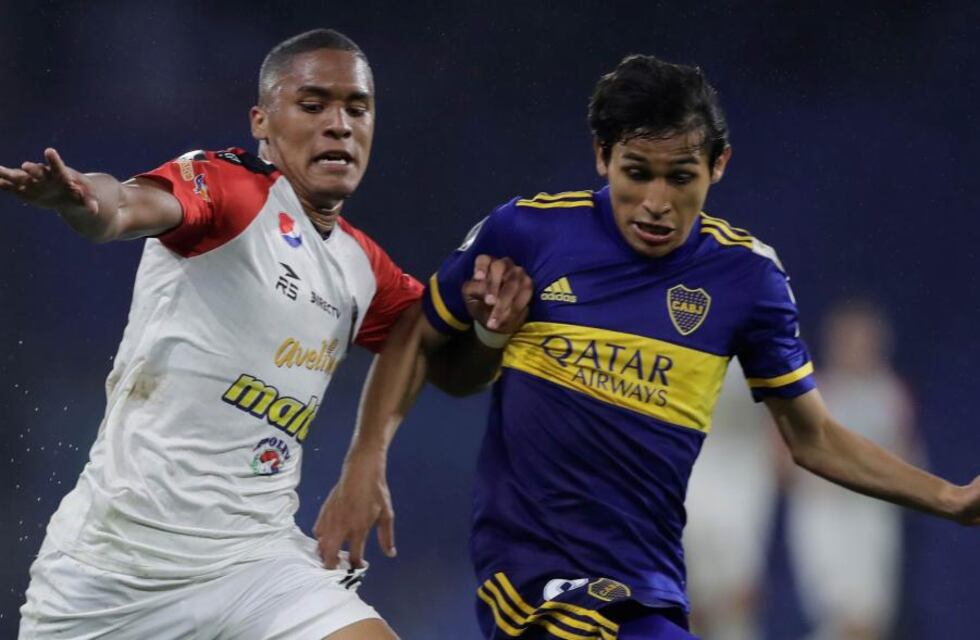 Dura lesión en Boca a días del Superclásico: Agustín Obando estará tres meses sin jugar