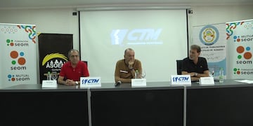 El Secretario General de STMR, Antonio Ratner; y por el Secretario General de ASOEM, Juan Medina; quienes acompañaron al Secretario General del SEOM y Secretario de Cultura de CTM, Darío Cocco.