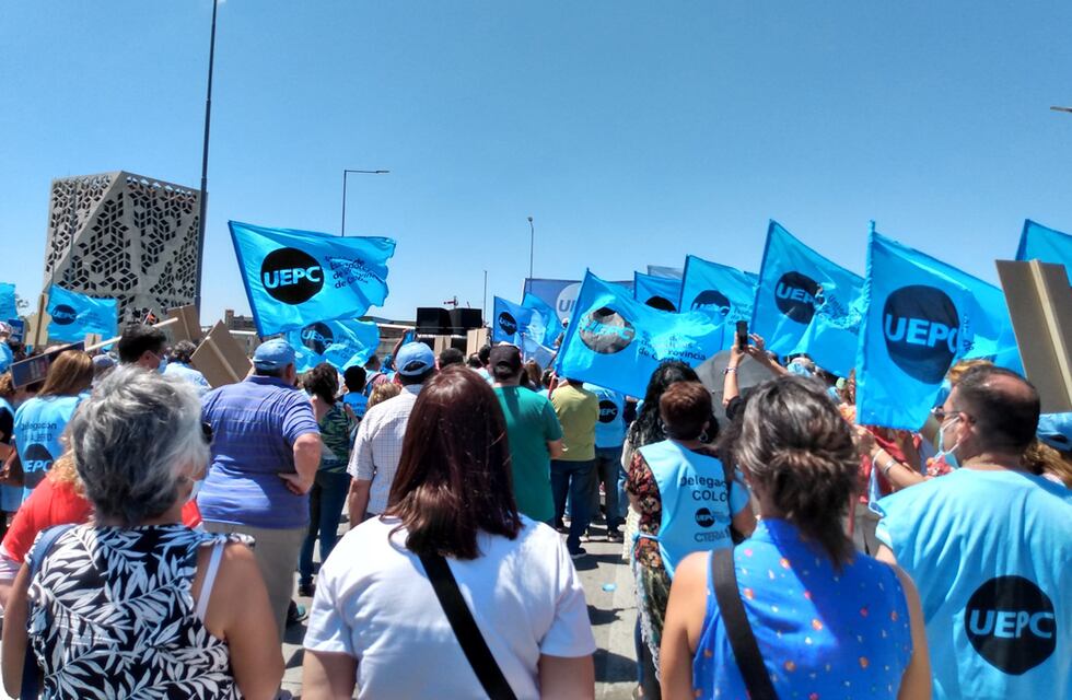 Docentes cordobeses marcharán este martes