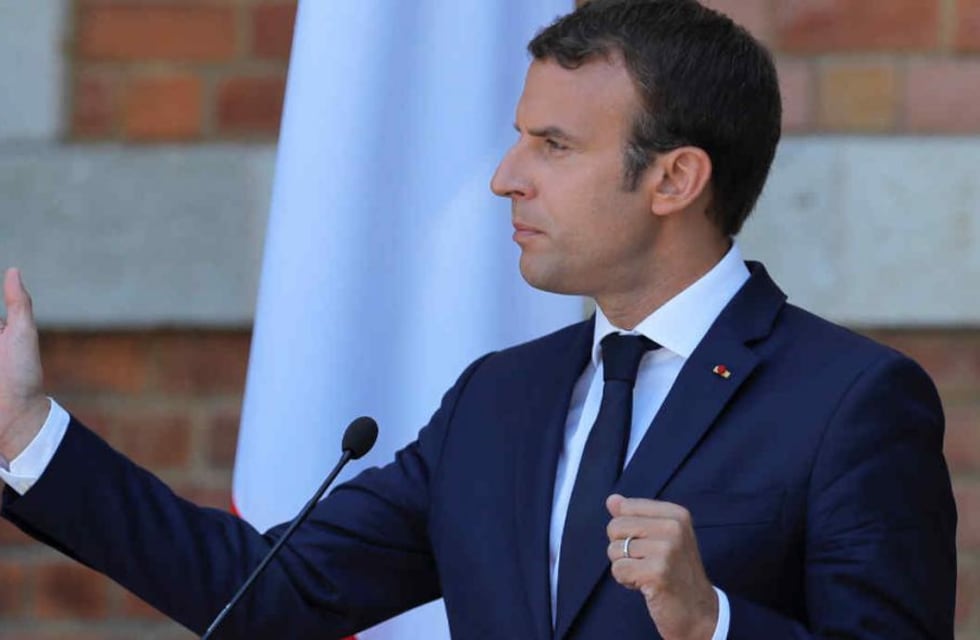 El presidente Emmanuel Macron fue agredido durante un acto público en Francia