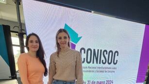 Andrea Beltramo y Betania Albrecht de la Oficina Municipal de Información al Consumidor (OMIC)
