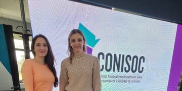 Andrea Beltramo y Betania Albrecht de la Oficina Municipal de Información al Consumidor (OMIC)