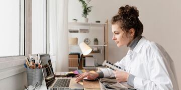 Qué empleo remoto pagan 63.000 dólares anuales.