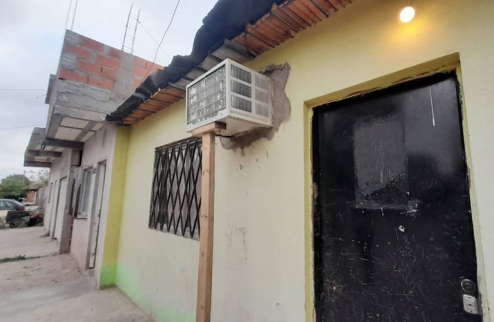 Balacera en Rosario: internaron a un nene tras ataque mafioso para usurpación