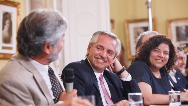 Daniel Filmus, Alberto Fernández y Carla Vizzotti en los anuncios de este lunes.