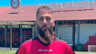 Ezequiel Parnisari, quien se fue de Instituto, fue presentado por Unión La Calera de Chile