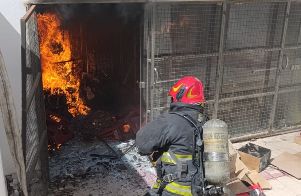 Se incendió un reconocido supermercado de Córdoba y hay preocupación entre los vecinos