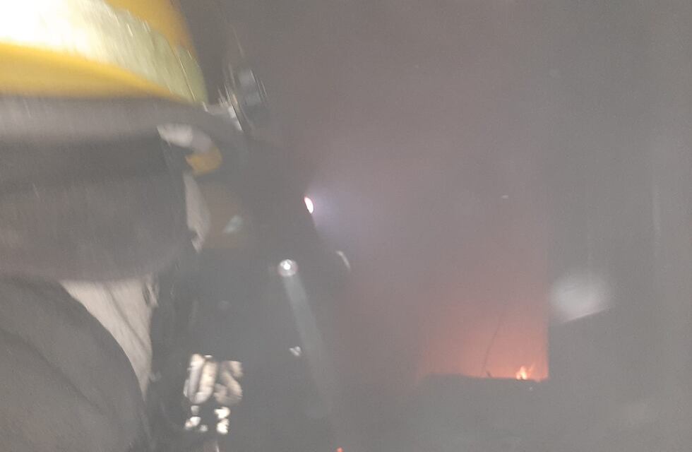 Arroyito: graves daños estructurales luego del incendio en una vivienda