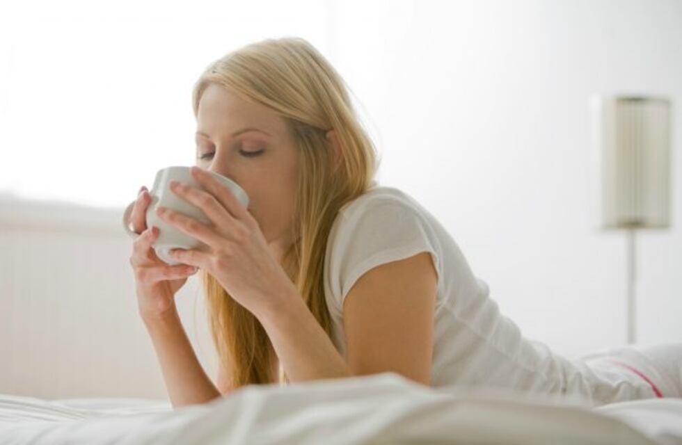 ¿Quedarse a desayunar luego de tener relaciones casuales? El debate que es tendencia en las redes