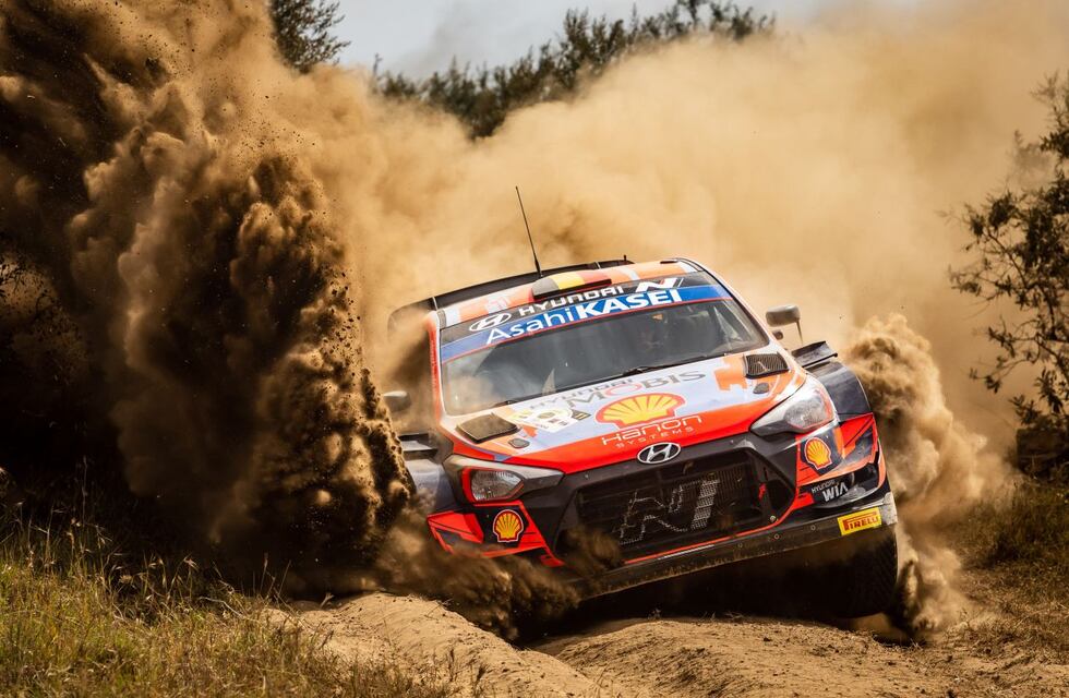 Rally Mundial: Neuville, con casi un minuto de margen para la definición en Kenia