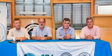 MESA DE ENLACE. Las cuatro entidades rurales criticaron el cierre de las exportaciones a los derivados de la soja. (Clarin)