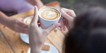 Cómo es la promoción de un café por $1.000 en la ciudad de Buenos Aires.
