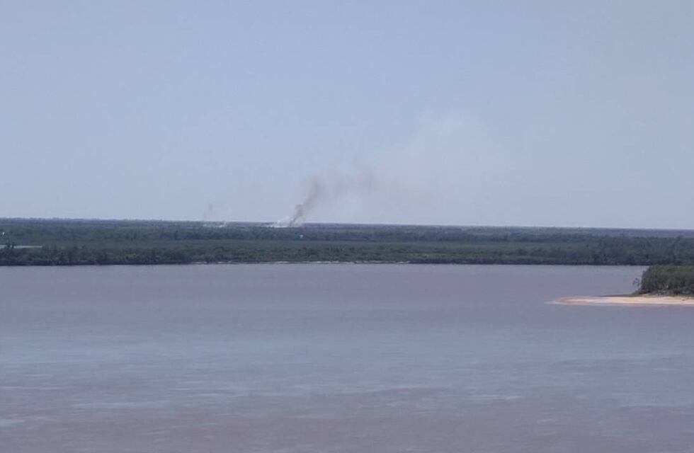 El humo regresó a Rosario por los incendios en las islas del Delta del Paraná