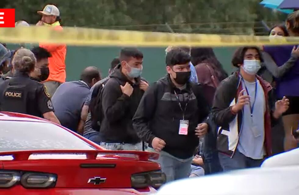 Tiroteo en una secundaria de Houston: hirieron a un administrador del establecimiento