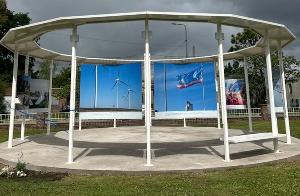 Gonzales Chaves: se inauguró la nueva Pérgola y muestra fotográfica en el Museo Histórico