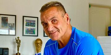 "Claro que me gustaría dirigir a Talleres. Guido Herrera tiene nivel de Selección". Con la firma de Luis Islas.