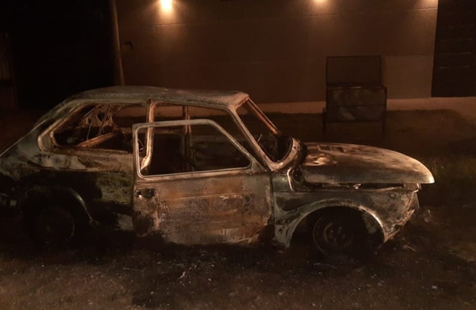Incendio de auto en Bahía Blanca