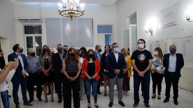 Conferencia de prensa de los legisladores.
