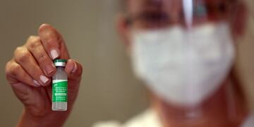 Desde el lunes se inscribe a los adultos mayores que se quieran aplicar la vacuna contra el coronavirus.