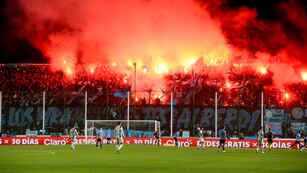 La hinchada de Belgrano en la cancha de Sarmiento, donde el equipo venció a Claypole por la Copa Argentina. (Prensa Belgrano)
