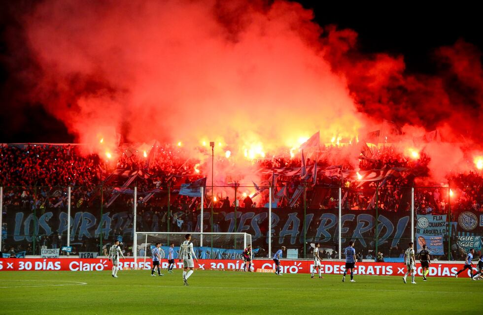 El aliento infaltable de los hinchas de Belgrano, la racha que se cortó y el partido 100 del Luifa Artime